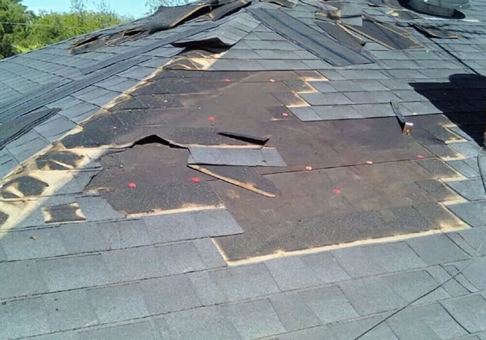 Is It Time to Replace Your Roof? A Homeowner’s Guide